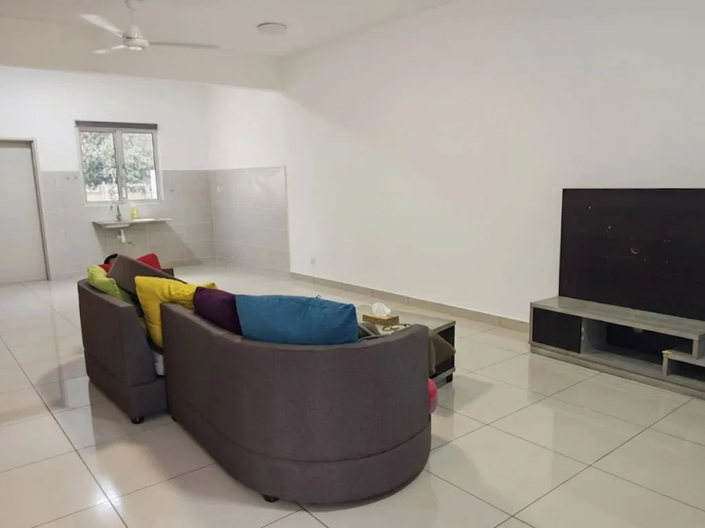 3R3B South Facing Double Storey house @ Rimbayu Starling