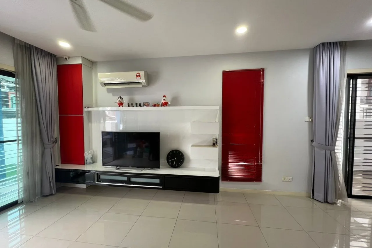 4R4B Well Maintained Double Storey Endlot House @ Nobat 2 Bandar Bukit Raja